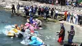 Tuah Ritual Perempuan Penenun Umapura “Memeluk” Laut