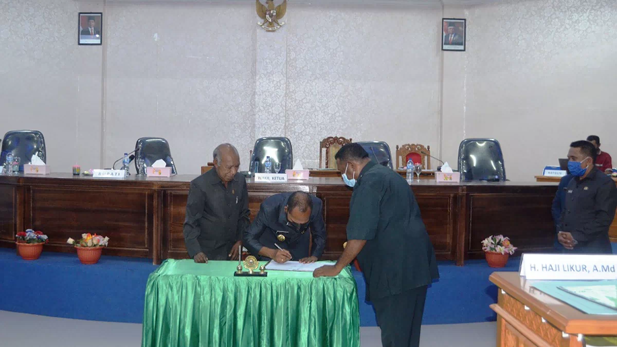 Bupati dan DPRD Alor Teken Kesepakatan Perubahan RPJMD. Dony: Mari Kita Bergerak Maju