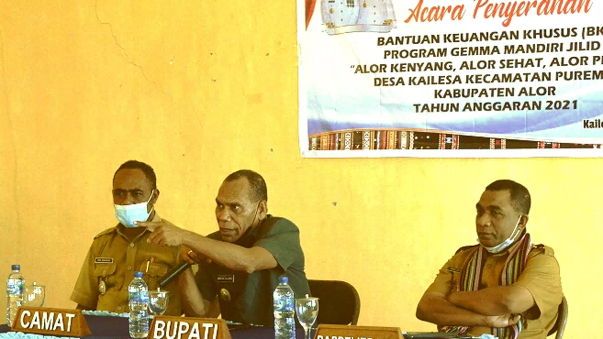 Dengan BKK, Bupati Alor ‘Kompori’ Warga Kailesa di Peitoko