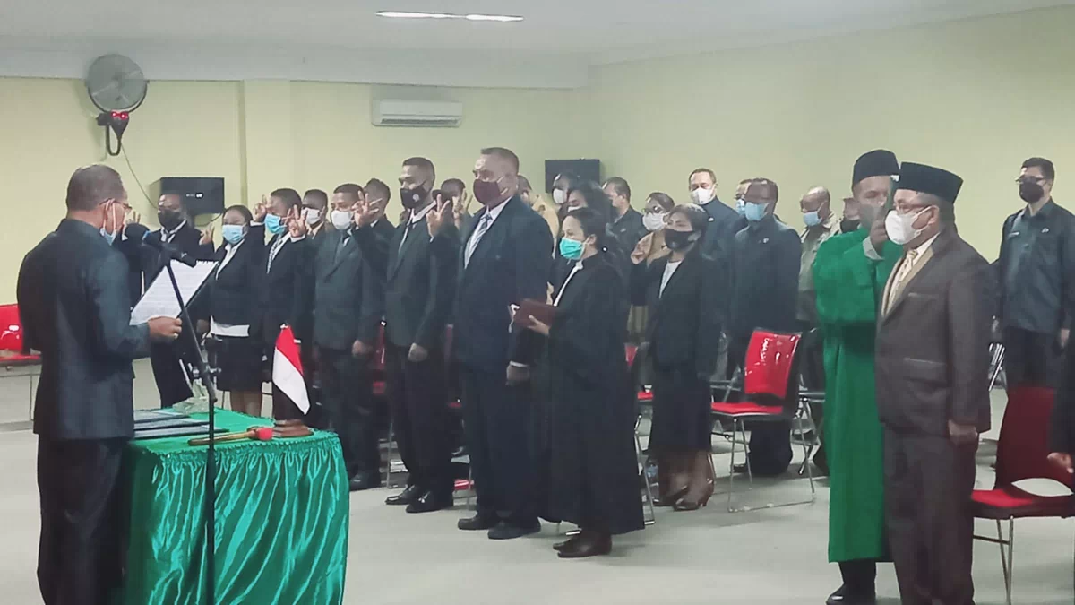 Kadisdik Alor Batal Dilantik, Iho Kadis Kominfo. DPRD: Jangan Anggap Ini Jabatan Air Mata, Itu Jabatan Mata Air