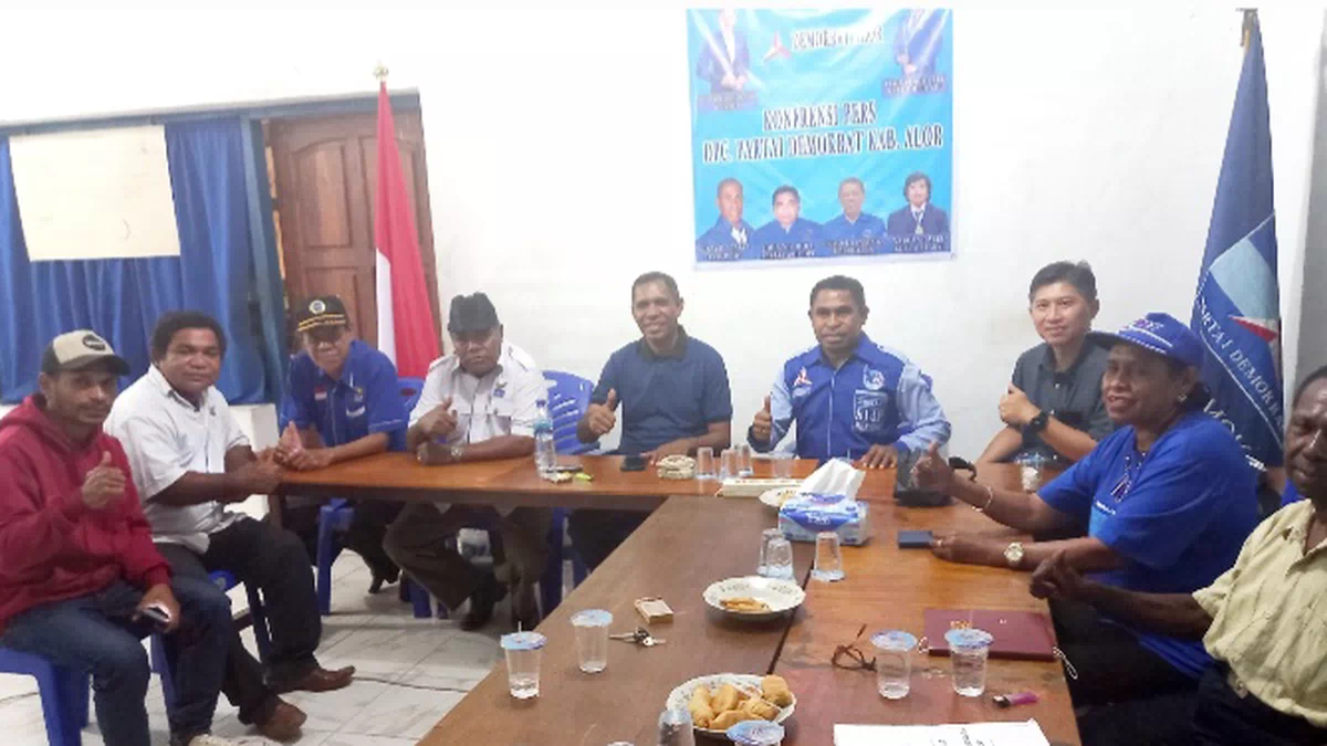 Menantang Rei Atabui Selaku Ketua Partai Demokrat Alor. Denny: Kami Bukan Ekornya Pemerintah