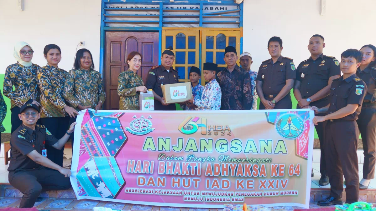 Songsong HBA Ke-64 dan HUT IAD Ke-24, Kejari Alor Baksos ke Panti Asuhan dan Anjangsana ke Purnaja