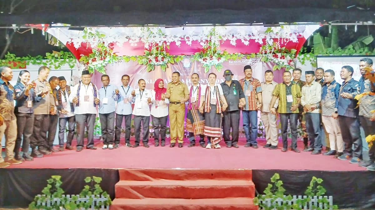 Deklarasi Kampanye Damai, KPU Alor: Pilihan Boleh Beda, Persatuan Segalanya. Pj.Bupati Alor Minta KPU dan Bawaslu Profesional