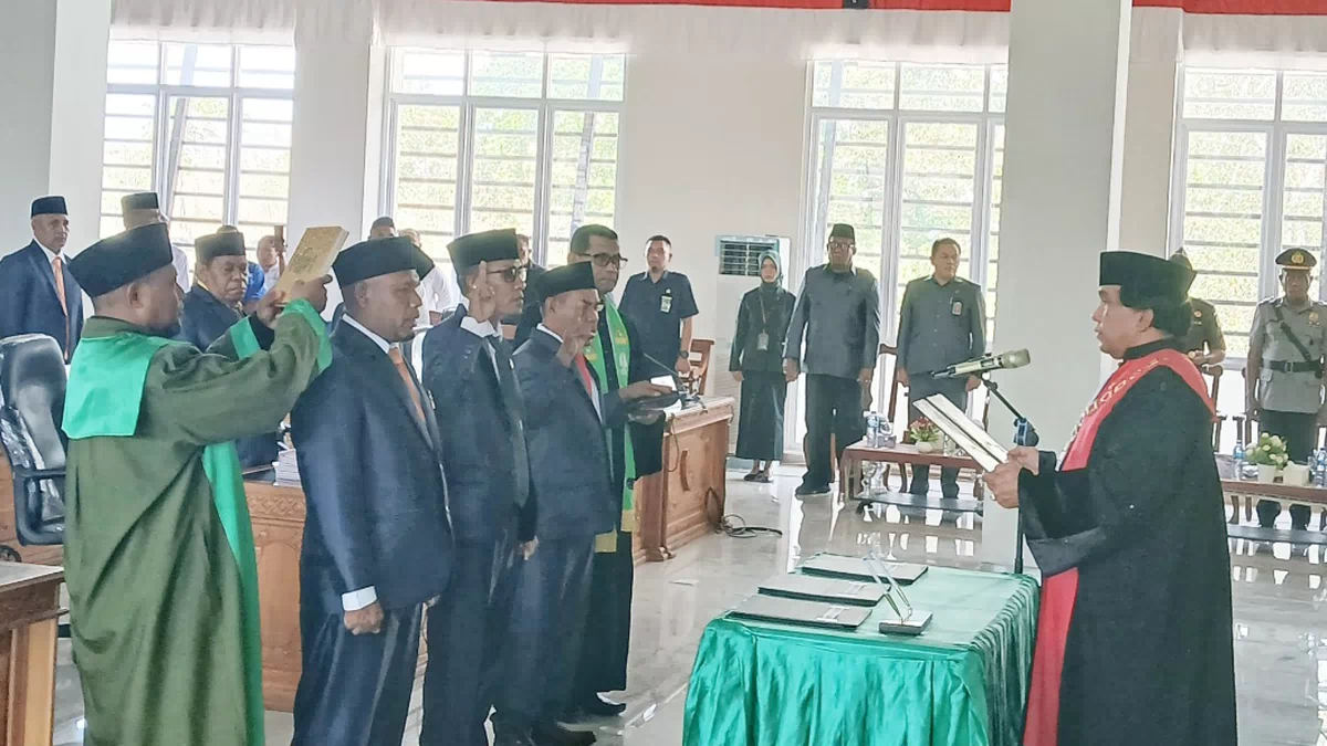 Pidato Perdananya Sebagai Ketua DPRD Alor, Brikmar Harap Pilkada Damai dan Tak Anti Kritik
