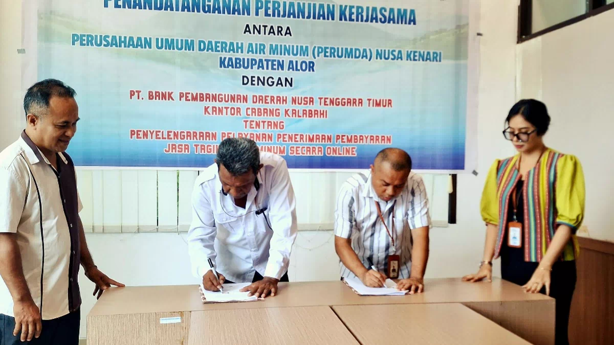 Perumda AM Nusa Kenari dan Bank NTT Teken PKS: Permudah Masyarakat Bayar Air Secara Online