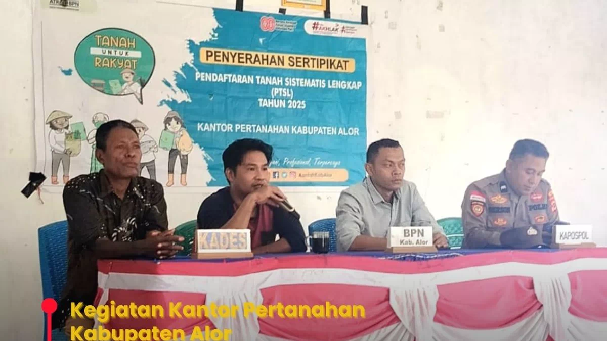 Di Desa Purnama-Pureman, Kantah Alor Serahkan Sertifikat Tanah Residu PTSL dari Rumah ke Rumah