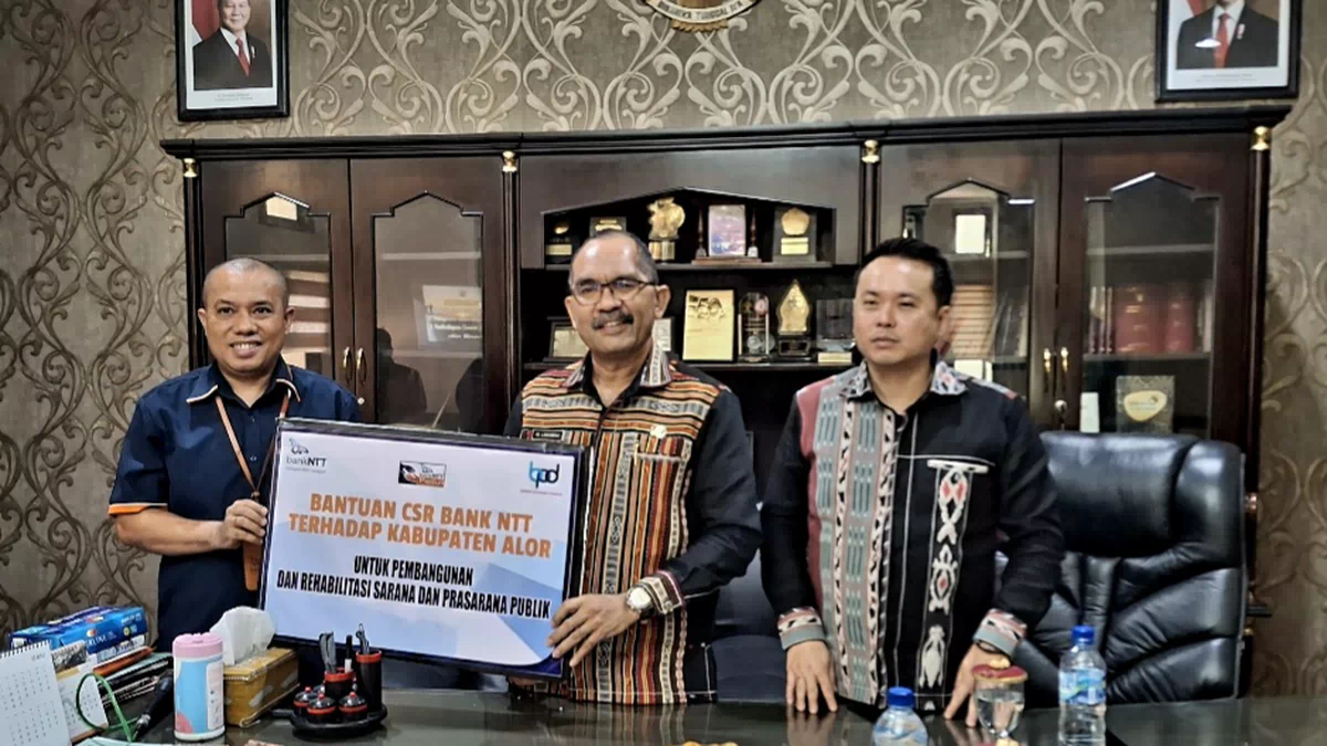 Bupati dan Wabup Alor Terima CSR Dari Bank NTT, Untuk Bangun/Rehab Sarana Publik