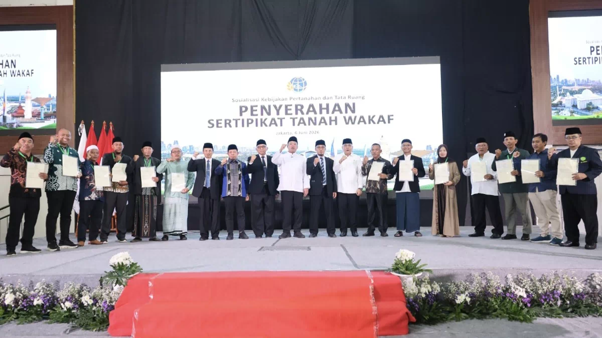 Serahkan Lebih dari 1.000 Sertipikat Tanah Wakaf dalam ICOP 2026, Menteri Nusron Minta Penerima Jadi Pionir Percepatan