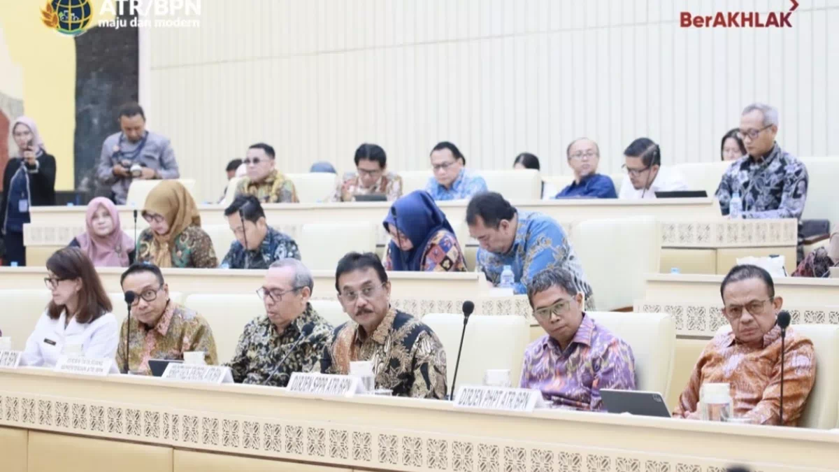 RDP dengan Komisi II DPR RI, Sekjen ATR/BPN Laporkan Capaian Pelaksanaan Tujuh Layanan Prioritas