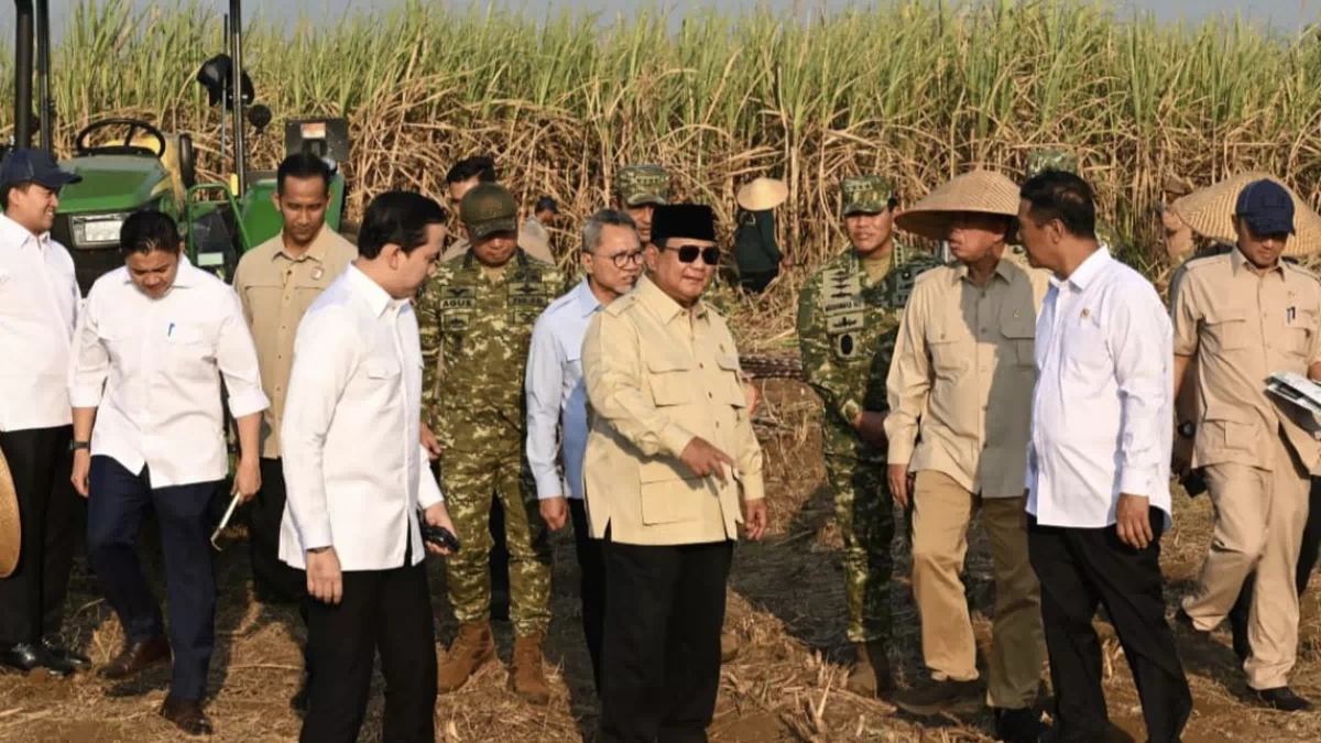Dampingi Presiden Prabowo Panen Raya di Malang, Menteri Nusron: Ketahanan Pangan Butuh Kepastian Hukum Tanah