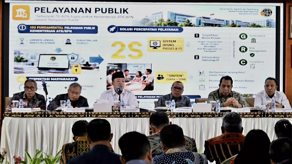Beri Pengarahan Soal Layanan di Kanwil BPN Provinsi NTT, Menteri Nusron: Gunakan Sudut Pandang Masyarakat