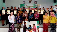 18 Asesi Perhotelan SMKN 1 Kalabahi Terima SKP Berlogo Garuda dari BNSP. Idaleta: Kami Sangat Bangga