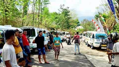 Harga BBM Naik, Sopir Angkota Mogok dan 'Serbu' Kantor Dishub Tuntut Kenaikan Tarif