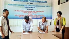 Perumda AM Nusa Kenari dan Bank NTT Teken PKS: Permudah Masyarakat Bayar Air Secara Online