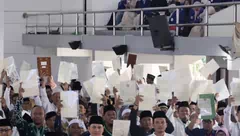 Selembar Sertipikat Menjaga Amanah Tanah Wakaf
