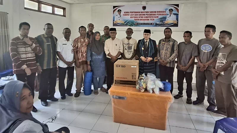Pemkab Alor Bantu Pembudidaya Rumput Laut, Mesak Blegur: Ini Komitmen Bupati dan Wabup Melalui Tri Palawa